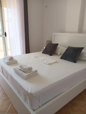 Deluxe seaside apartment 2 minutes far from the beach with air conditioning and 2 balconies